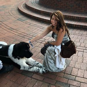 Meet your Posher, Halle